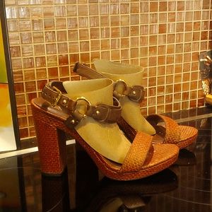 Lauren by Ralph Lauren, brown sandal with gold accents, size 6 1/2.